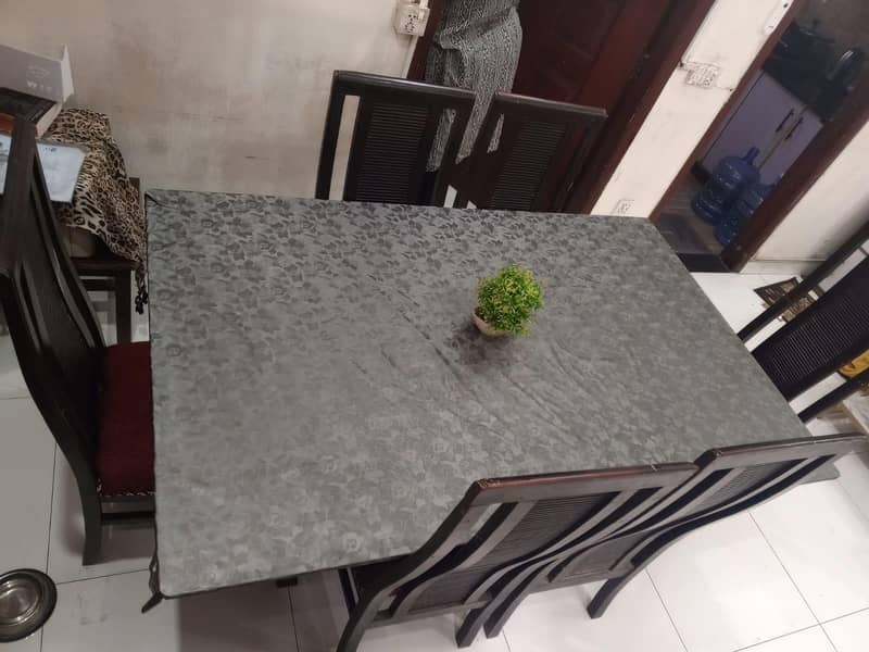 Dining table wood 1
