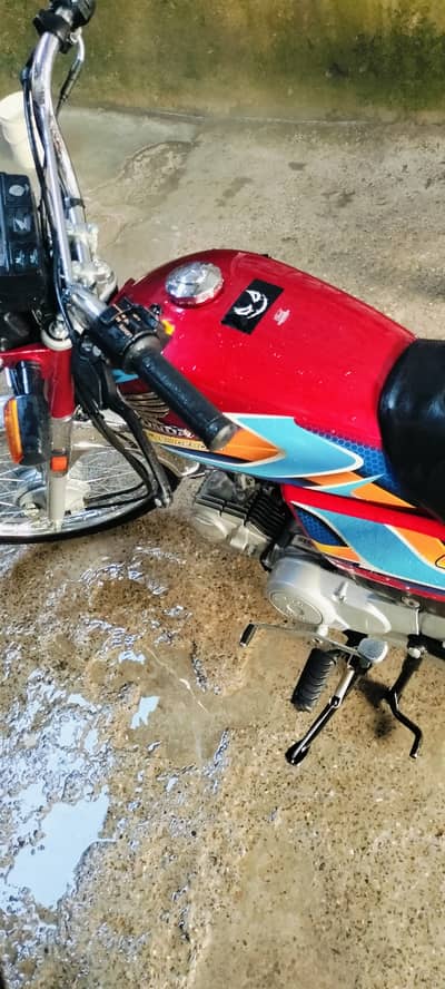 Honda CD 70 2025