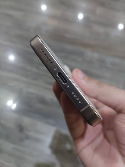 Iphone 16 pro max jv canadian physical sim