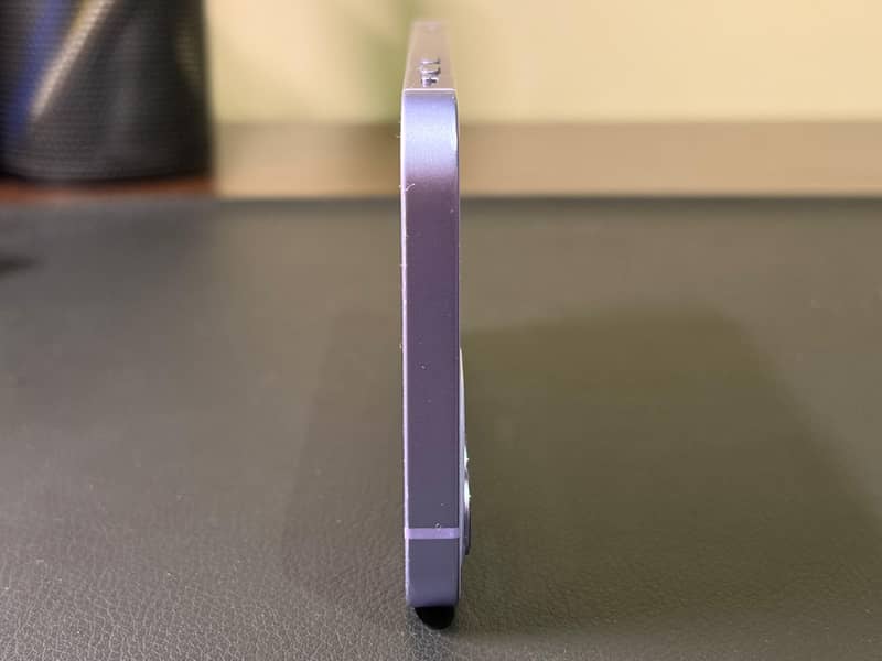 Apple iPhone 12 4