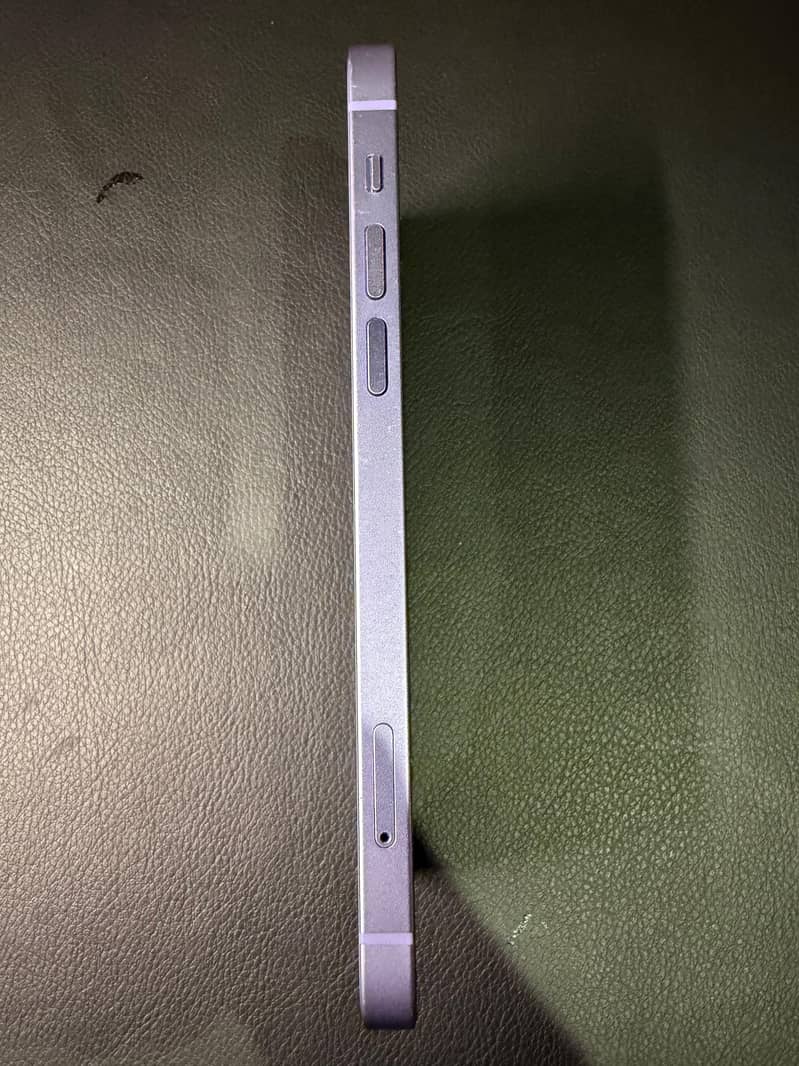 Apple iPhone 12 7