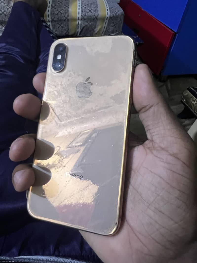 Apple iPhone Xs 4