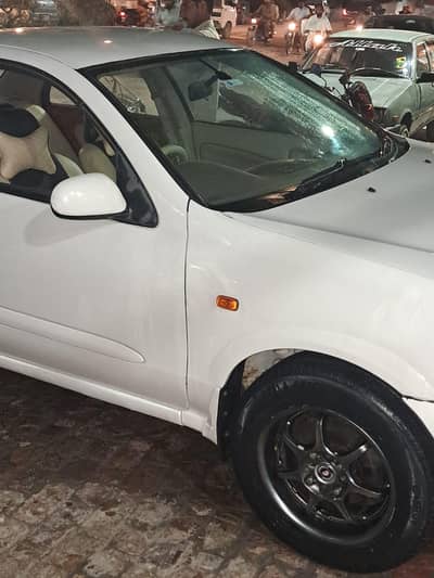 Nissan Sunny 2010