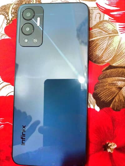 Infinix Hot 12