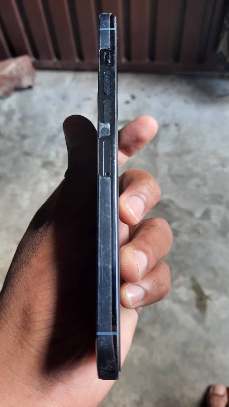Apple iPhone 13 Pro Max 1