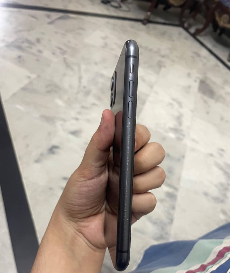 Apple iPhone 11 5