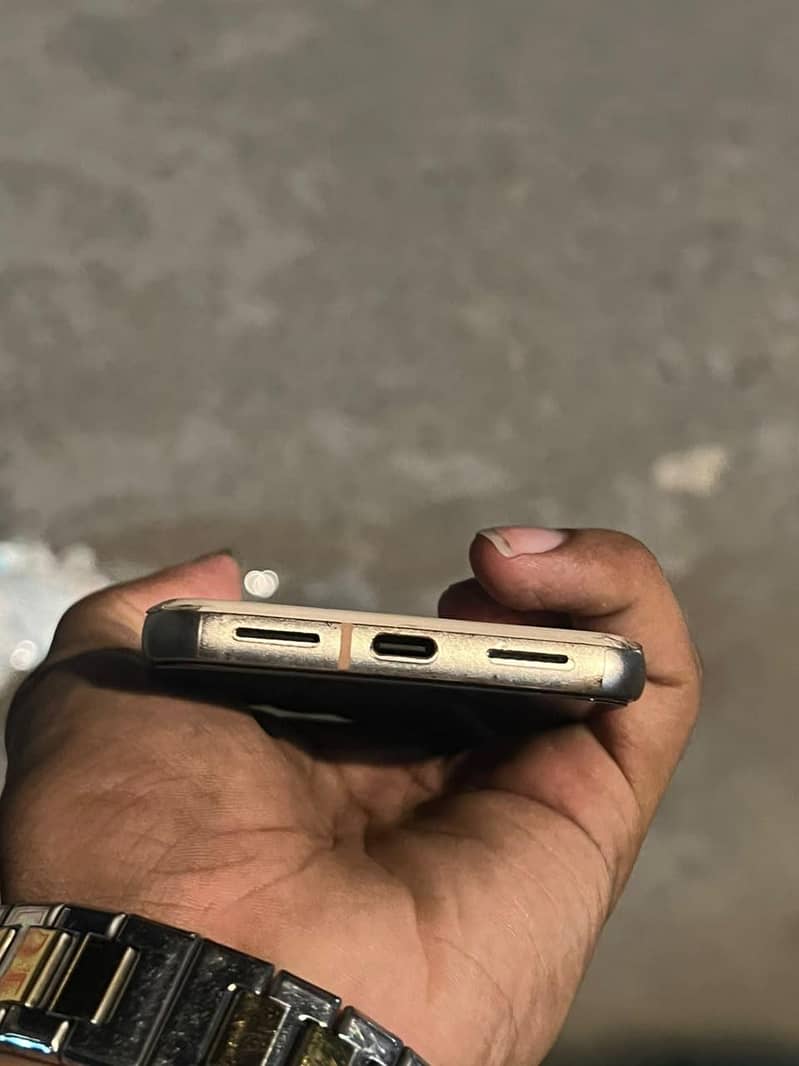 Google Pixel 8 3