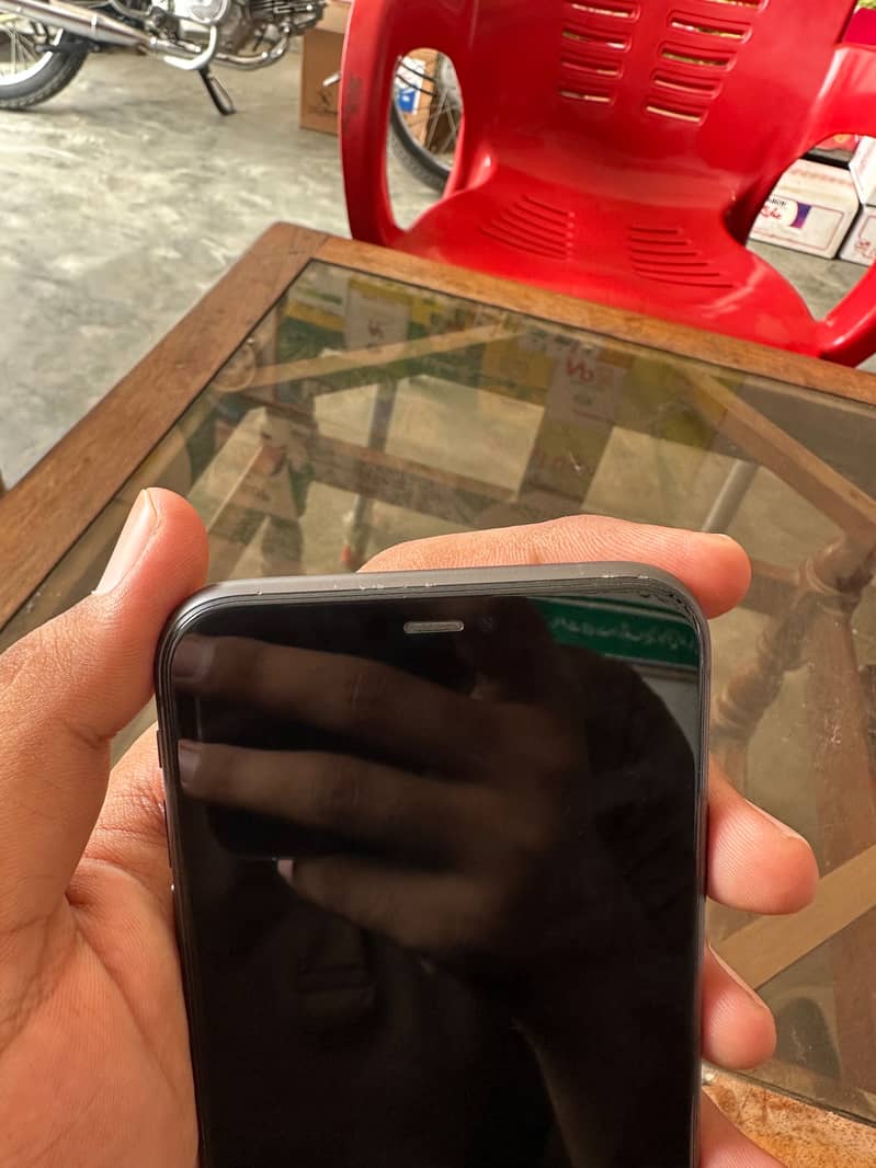 Apple iPhone 11 6