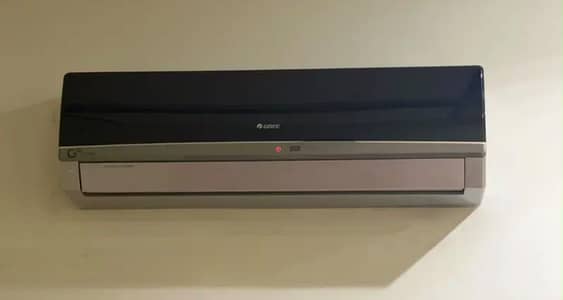 GREE 1.5 TON WITH OUTDOOR UNIT