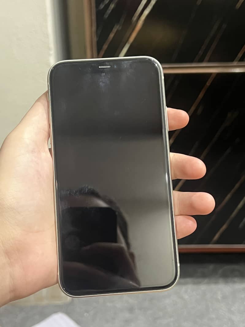 Apple iPhone 11 7