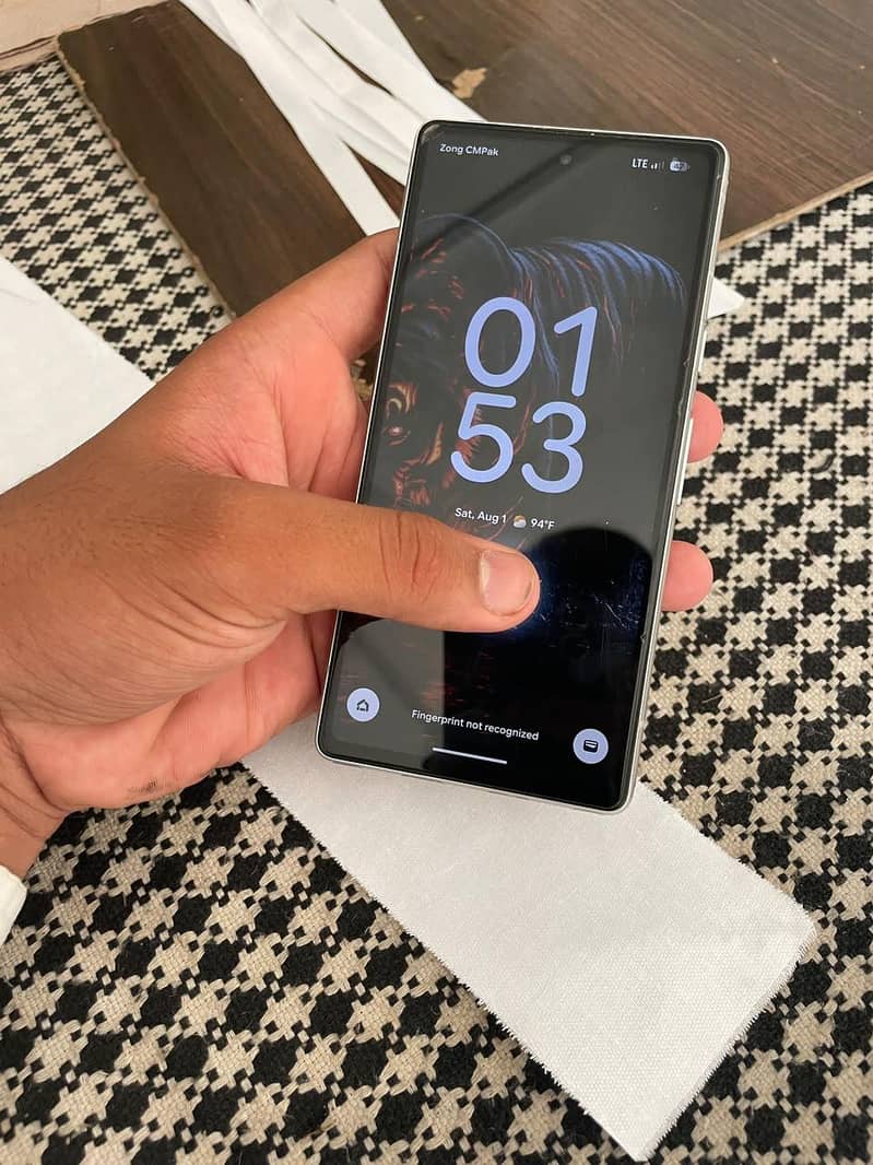 Google Pixel 7a 5