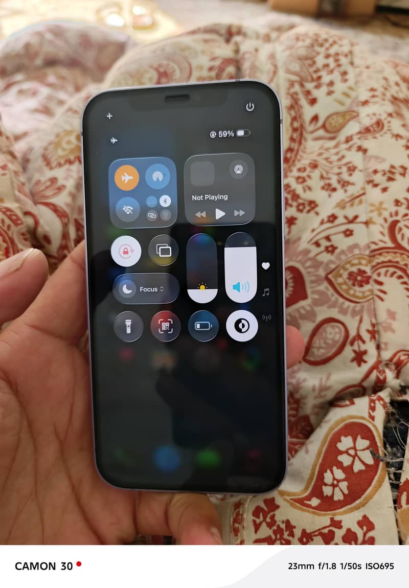 Apple iPhone 12 4