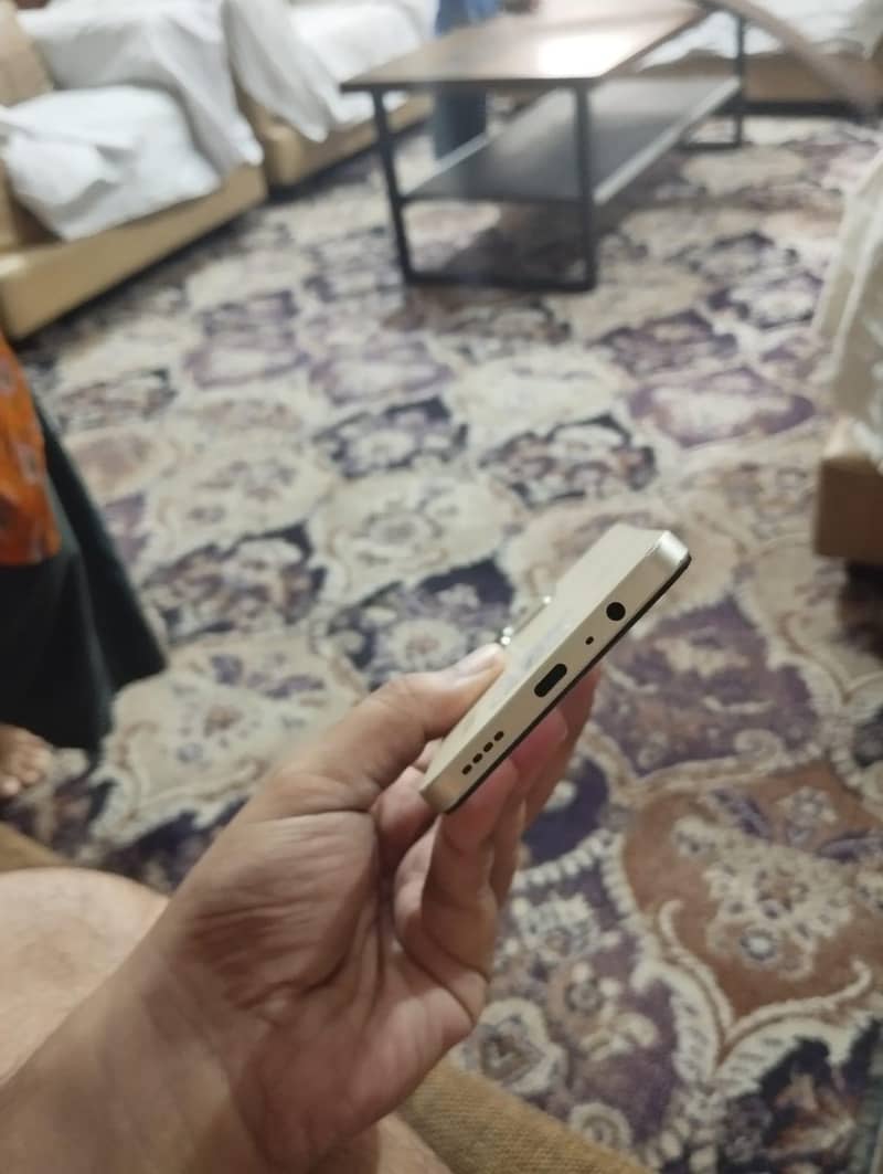 Realme Note 70T 4