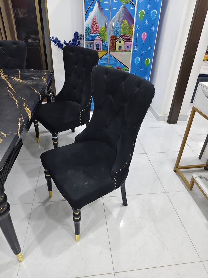 Dining table with six chairs 1