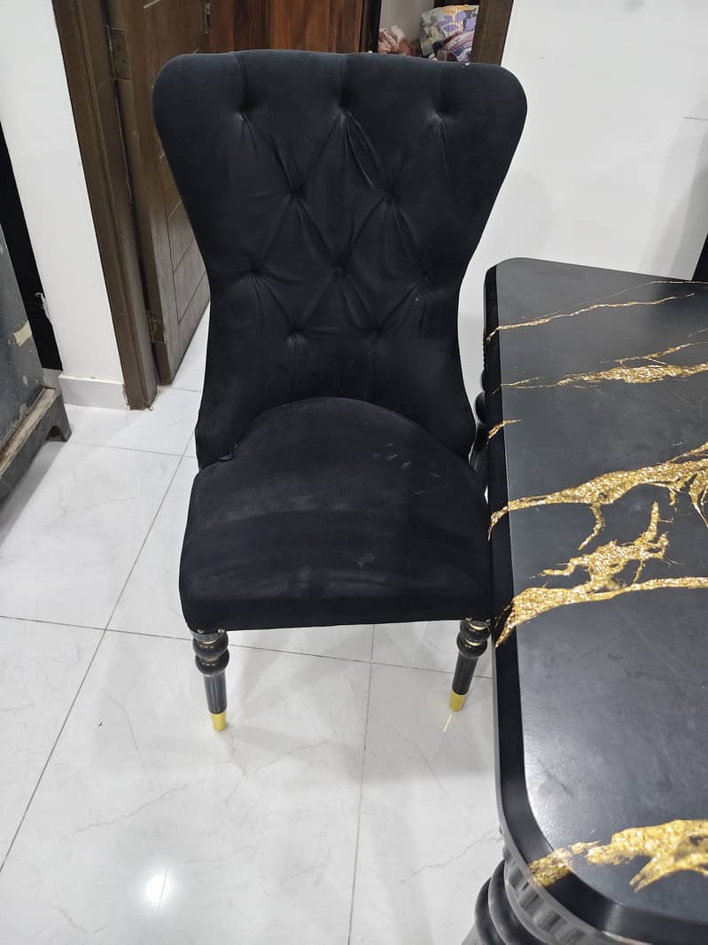 Dining table with six chairs 2