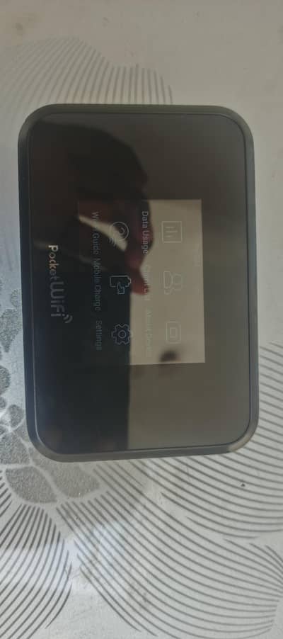 Pocket wifi docomo Sharp SH-05L big tech display