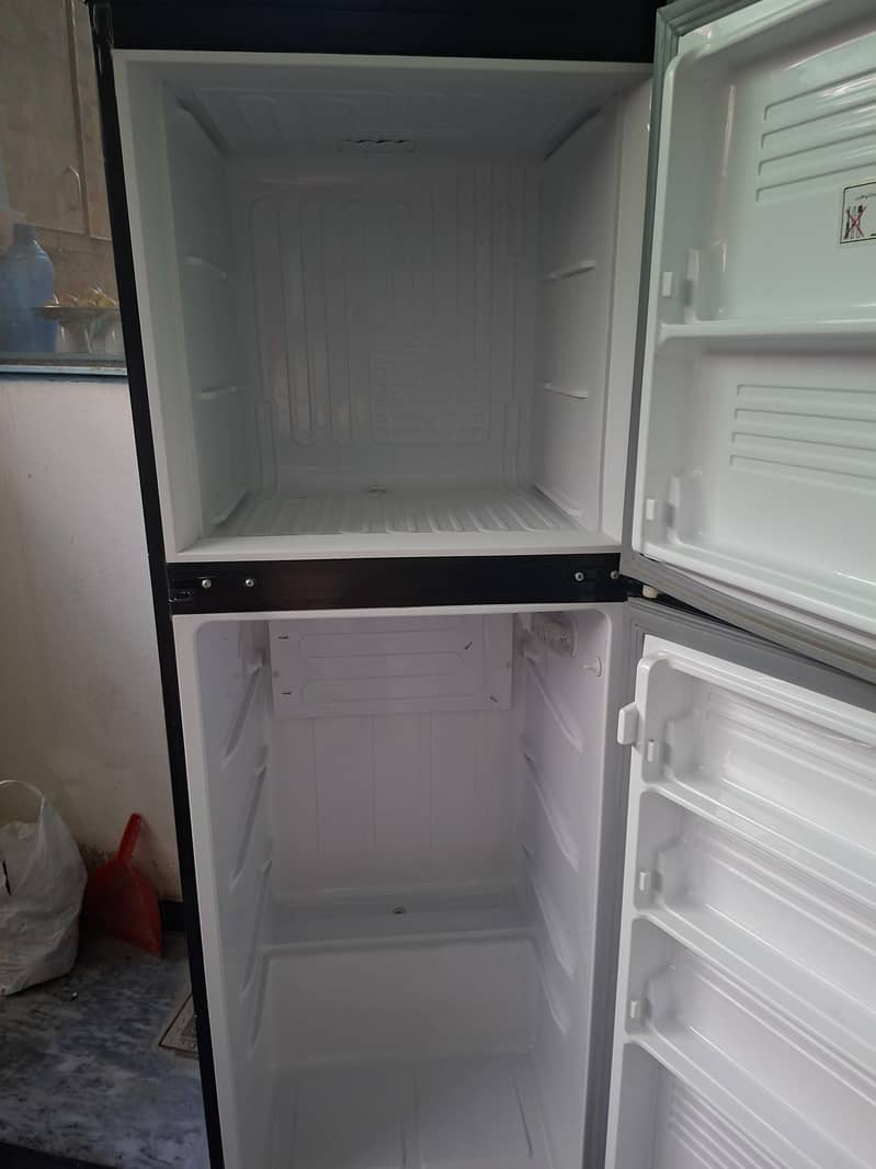 refrigerator 0