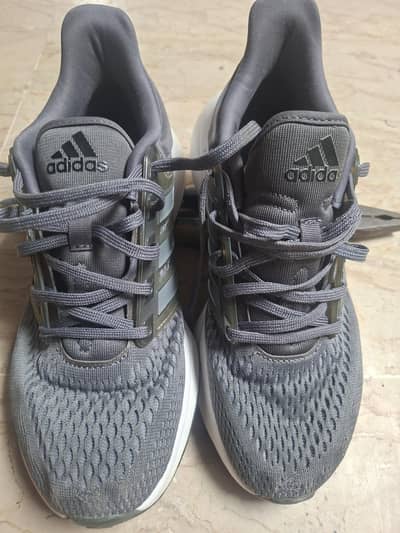 adidas uesd shoe condition 10. to 9