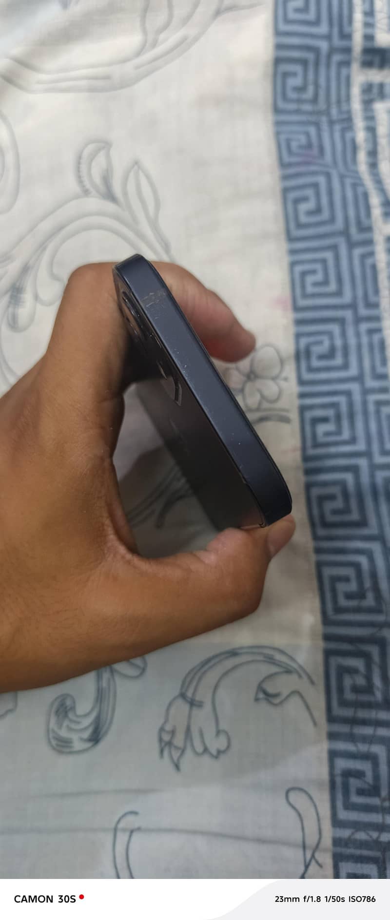 Apple iPhone 12 3