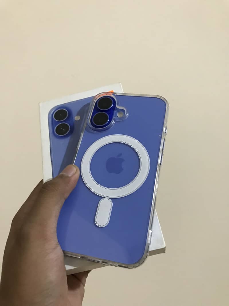 Apple iPhone 16 9