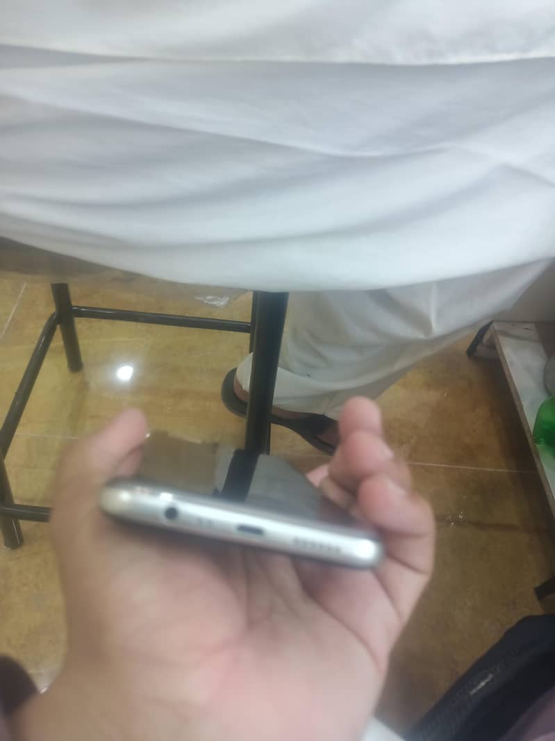 OPPO A7 4