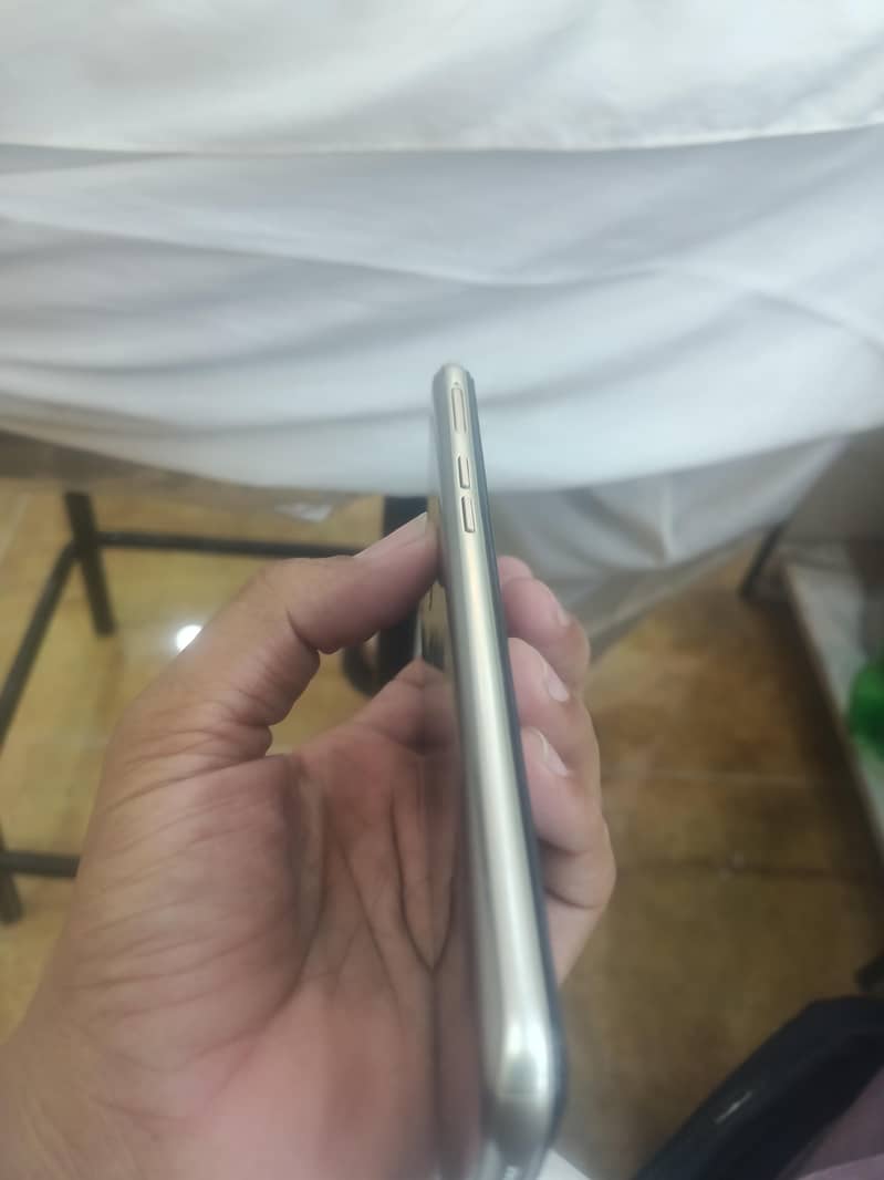 OPPO A7 6