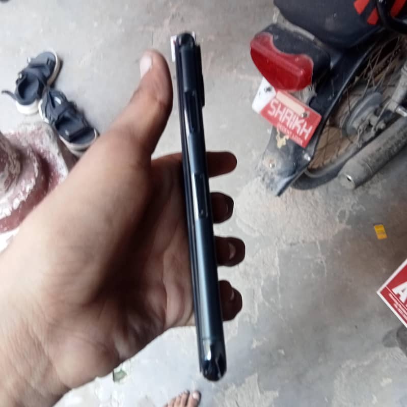 iPhone 11 pro 2