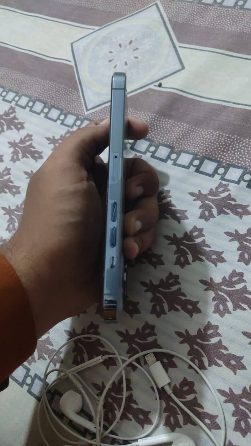 Apple iPhone 13 Pro 1