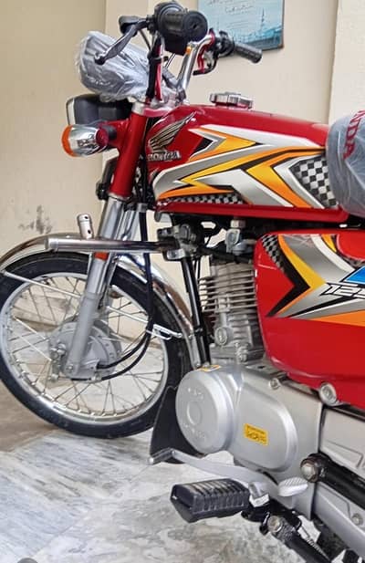 Honda model 25 registerd punjab available in abbottabad for urgent