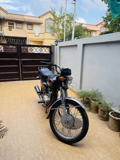 Honda CG 125 (2024 Model) Reg in 2023 Honda maintained Good Condition