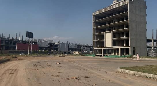 14.5 Marla (3284 Square Feet) Commercial Ready to construct plot for sale. Dem 9.50 Cr negotiable