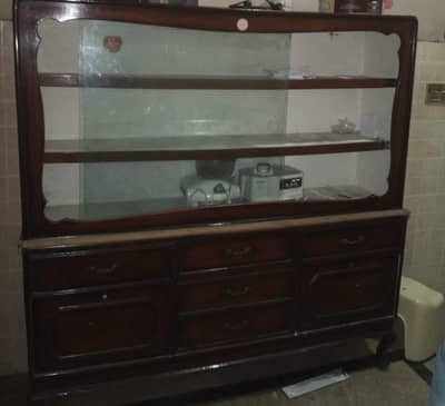 Dish cabinet