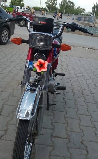 new bike Hy bukul new Hy 100 percent sab Kuch okay hy
