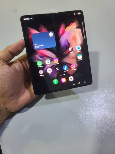 Samsung Galaxy Z fold 3 official PTA 12/256 physical dual sim