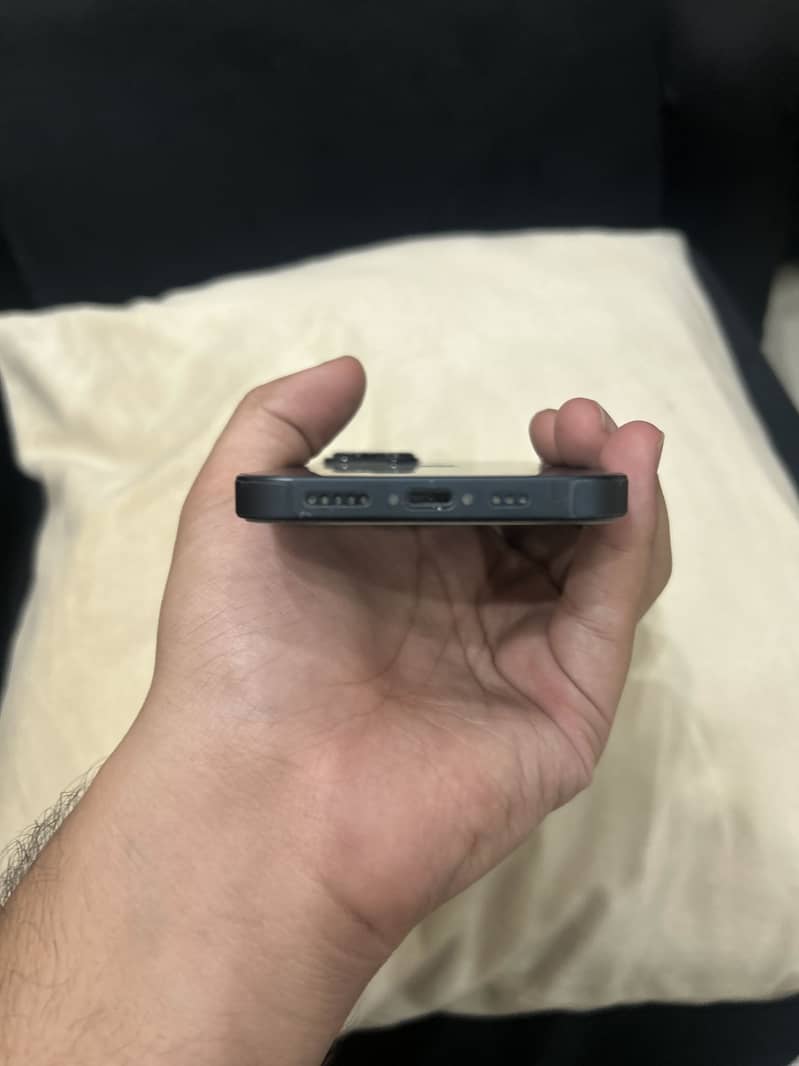 Apple iPhone 14 9
