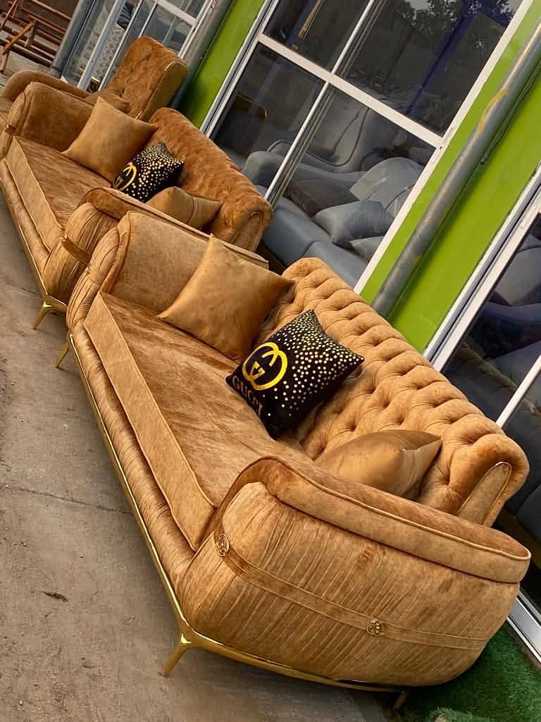 Custom Sofa Maker | High Quality & Affordable Sofas & Accent Chairs 4