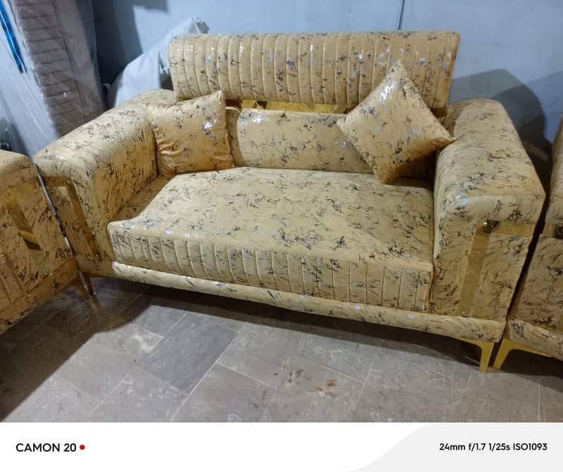 Custom Sofa Maker | High Quality & Affordable Sofas & Accent Chairs 7