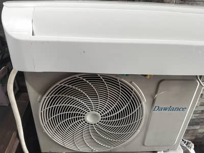 Dawlance 1.5 Ton Only Two season used just like new Condition.