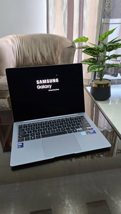 Laptop Samsung Galaxy Book 5 Pro 3k OLED Ultra 7 like xps yoga x1
