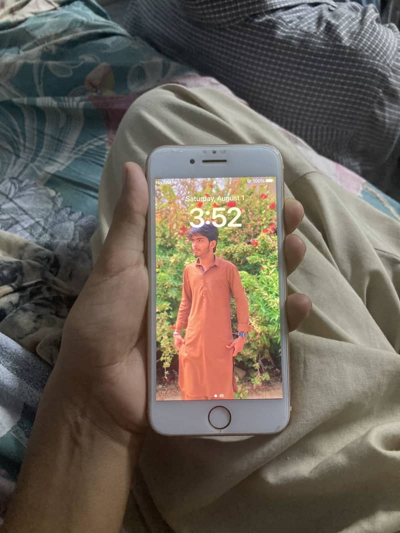 Apple iPhone 8 5