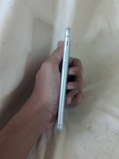 Apple iPhone 7