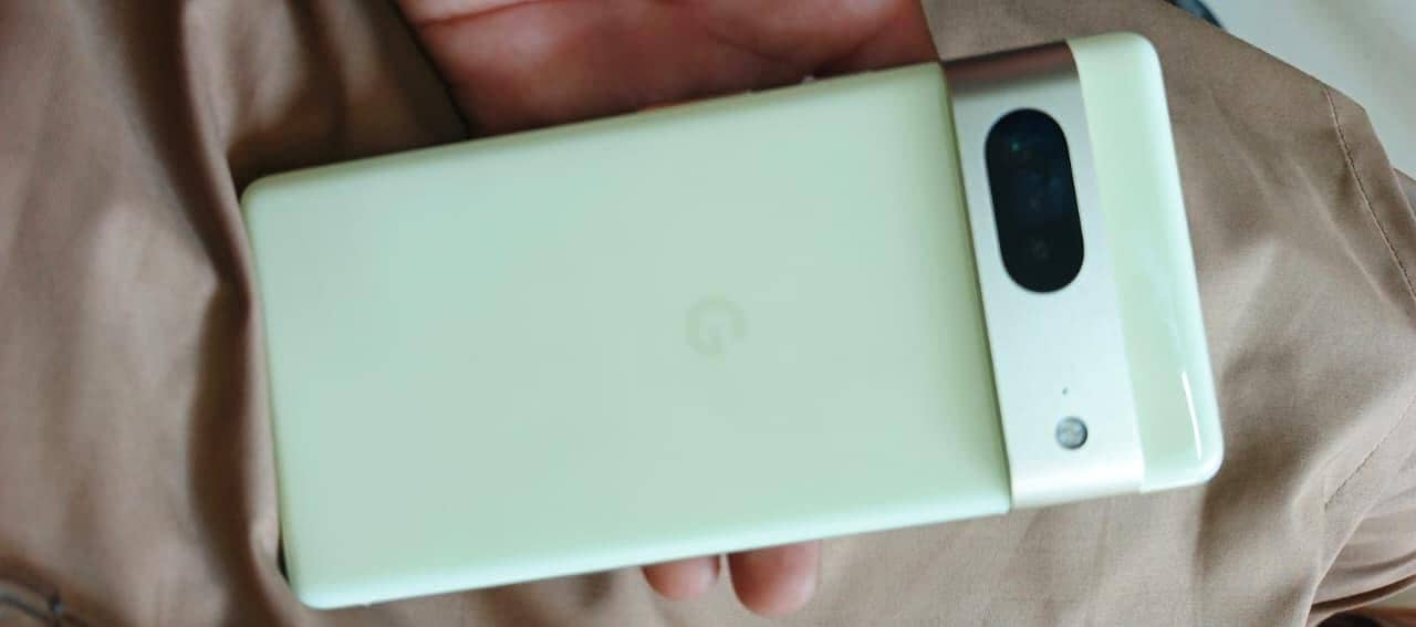 Google Pixel 7 4