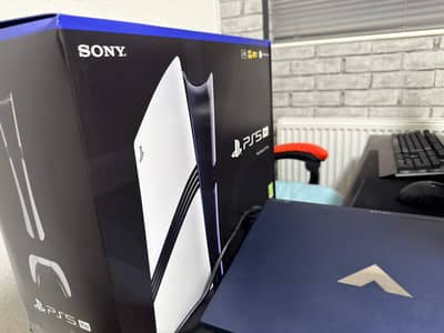 PS5 PRO 2TB LIKE NEW COMPLETE BOX