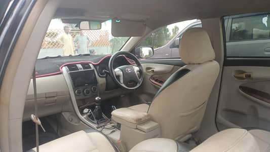 Toyota Corolla Altis 2011