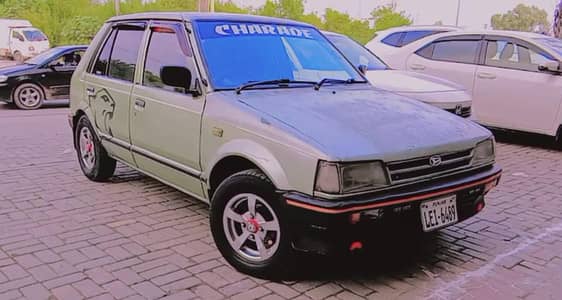 Daihatsu Charade 1985 good locking car well maintained