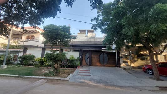 365Sqyrd Leased House for sale with Completion certificate in sector Y
