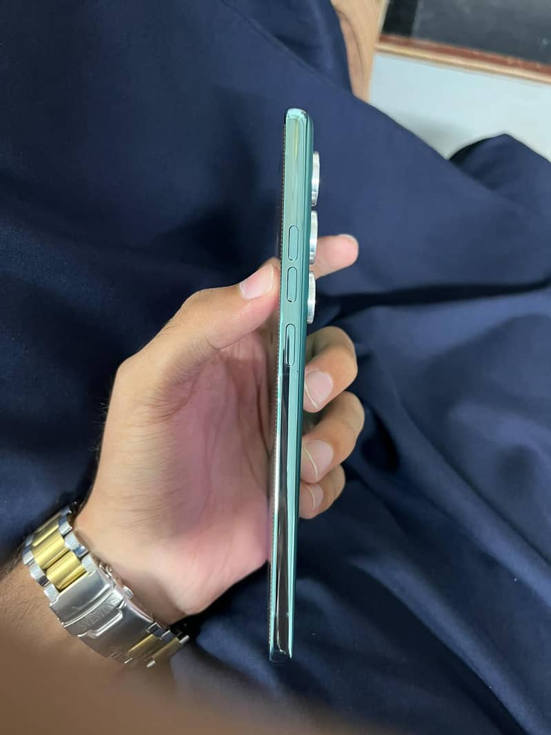 Tecno CAMON 40 2