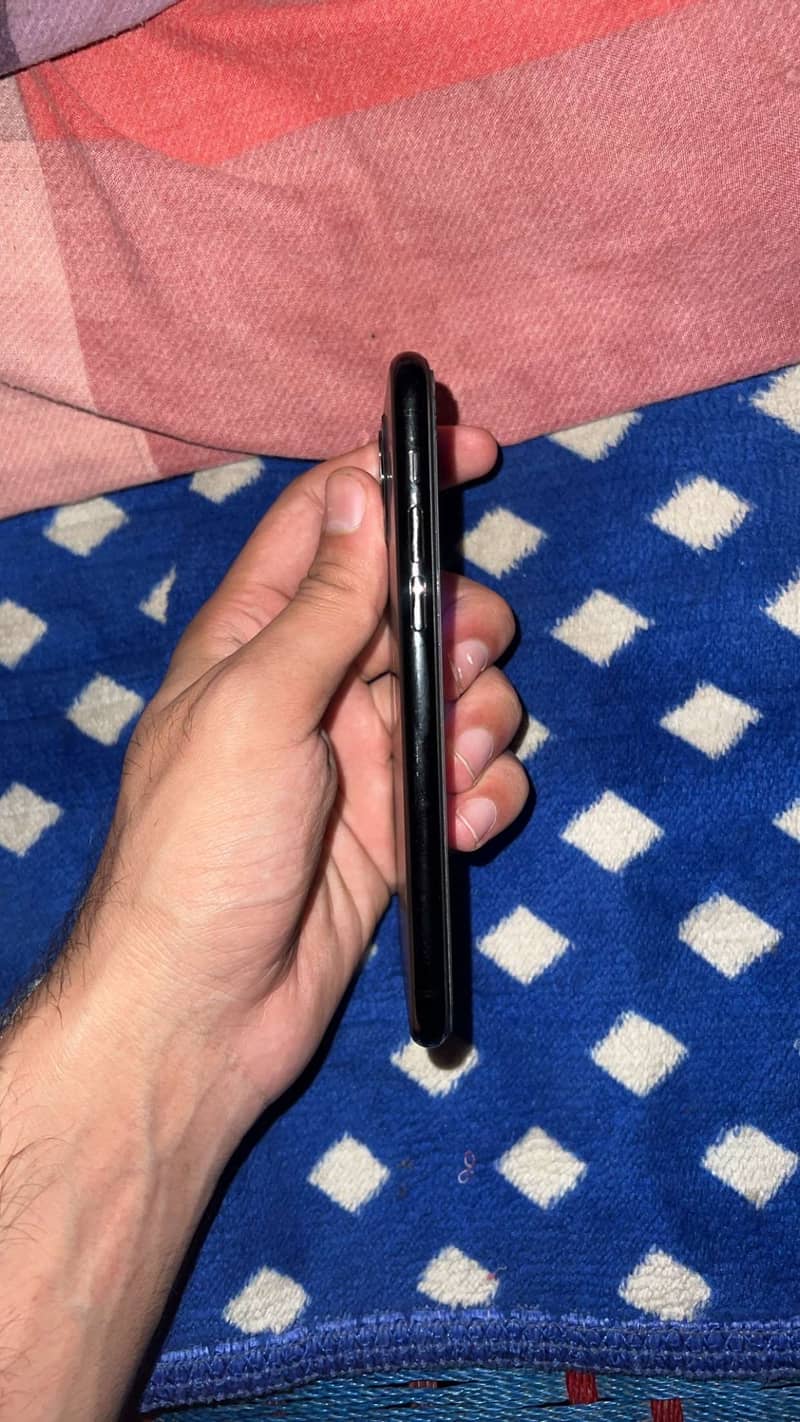 iphone 11 pro 3