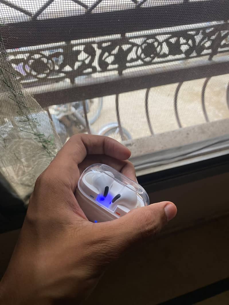 Earbuds 2