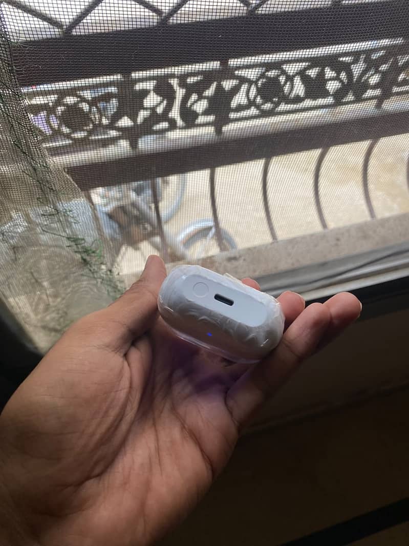 Earbuds 3